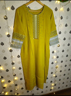 Daily wear kurta with embroidered neck and sleeves - All things Beautiful ✨️  #