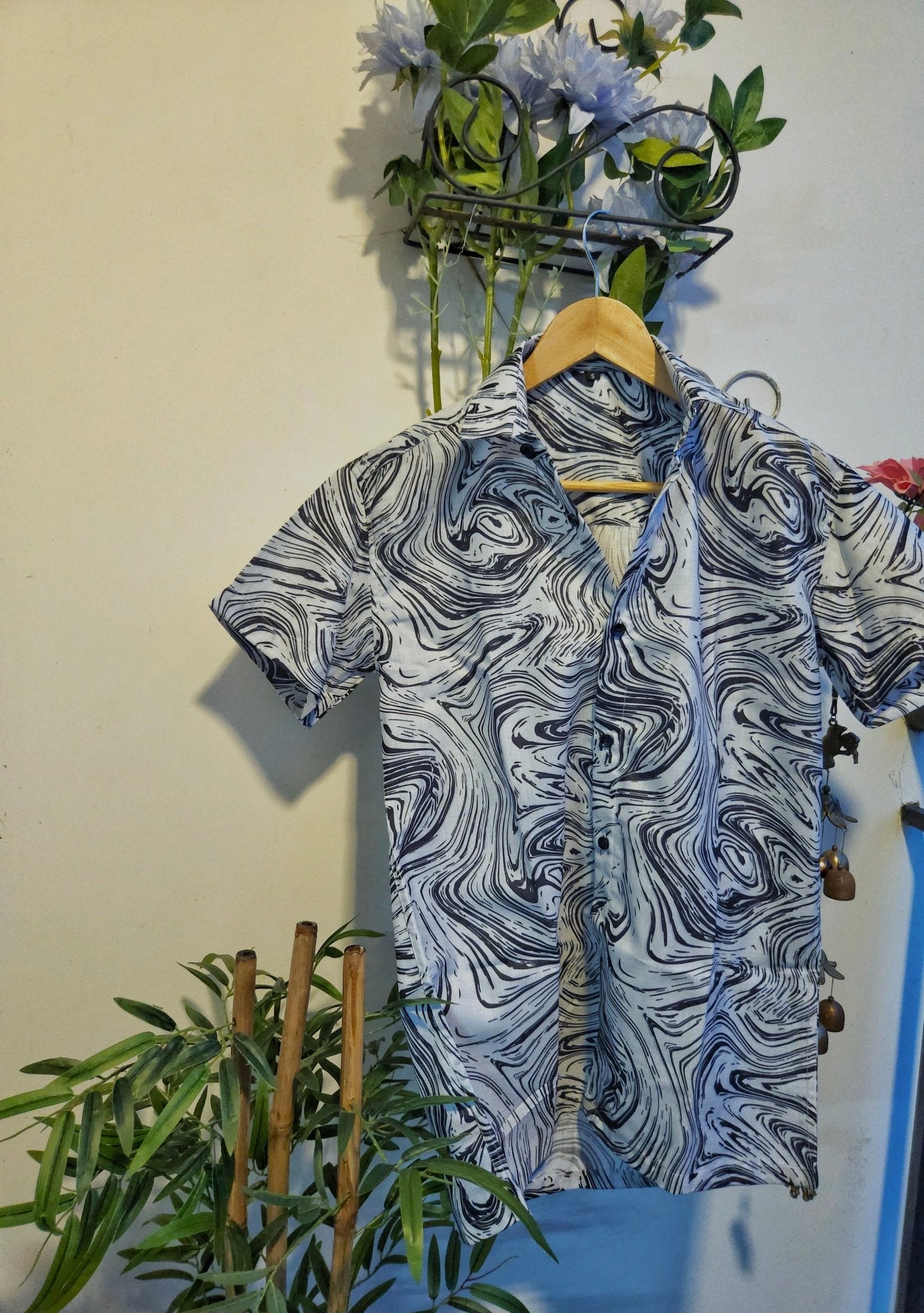 Groovy Black and white shirt - All things Beautiful ✨️  #