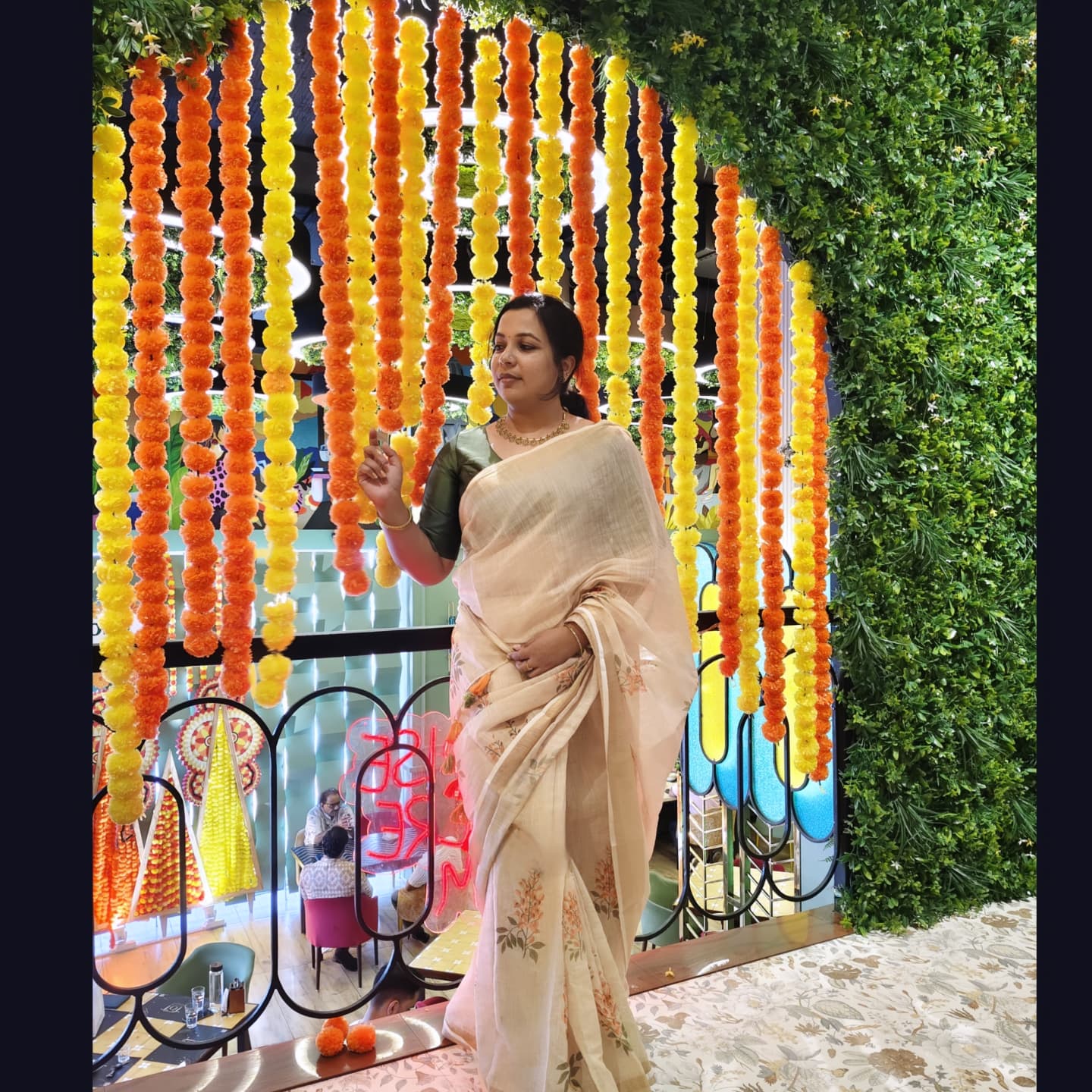 Butterfly bush - Linen Sarees - ATB