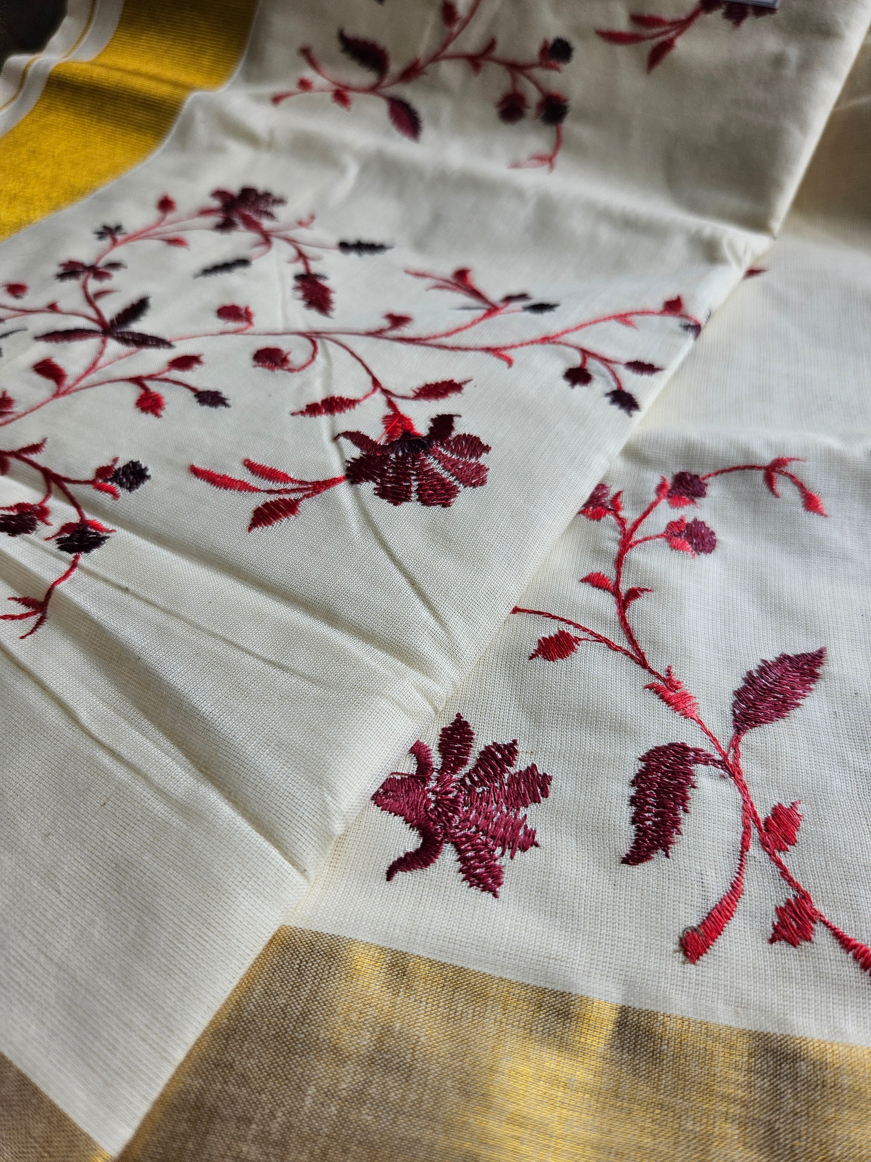 Kerala kasavu - Embroidered Saree - ATB